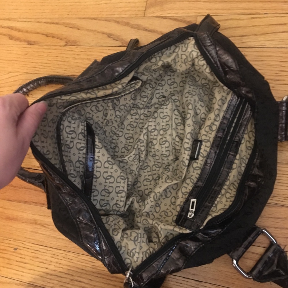 Beautiful GUESS purse!!ππ€© - Picture 2 of 5